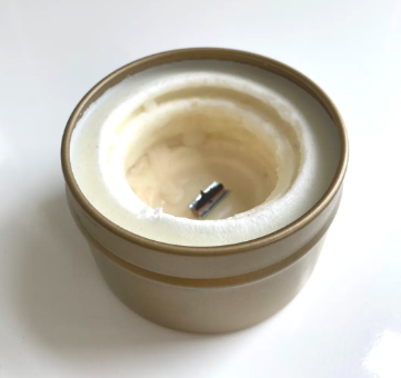 wood wick candle showing tunneling